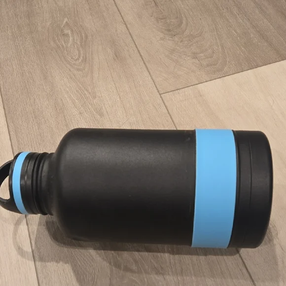 The Coldest Water Bottle - Picture 4 of 14